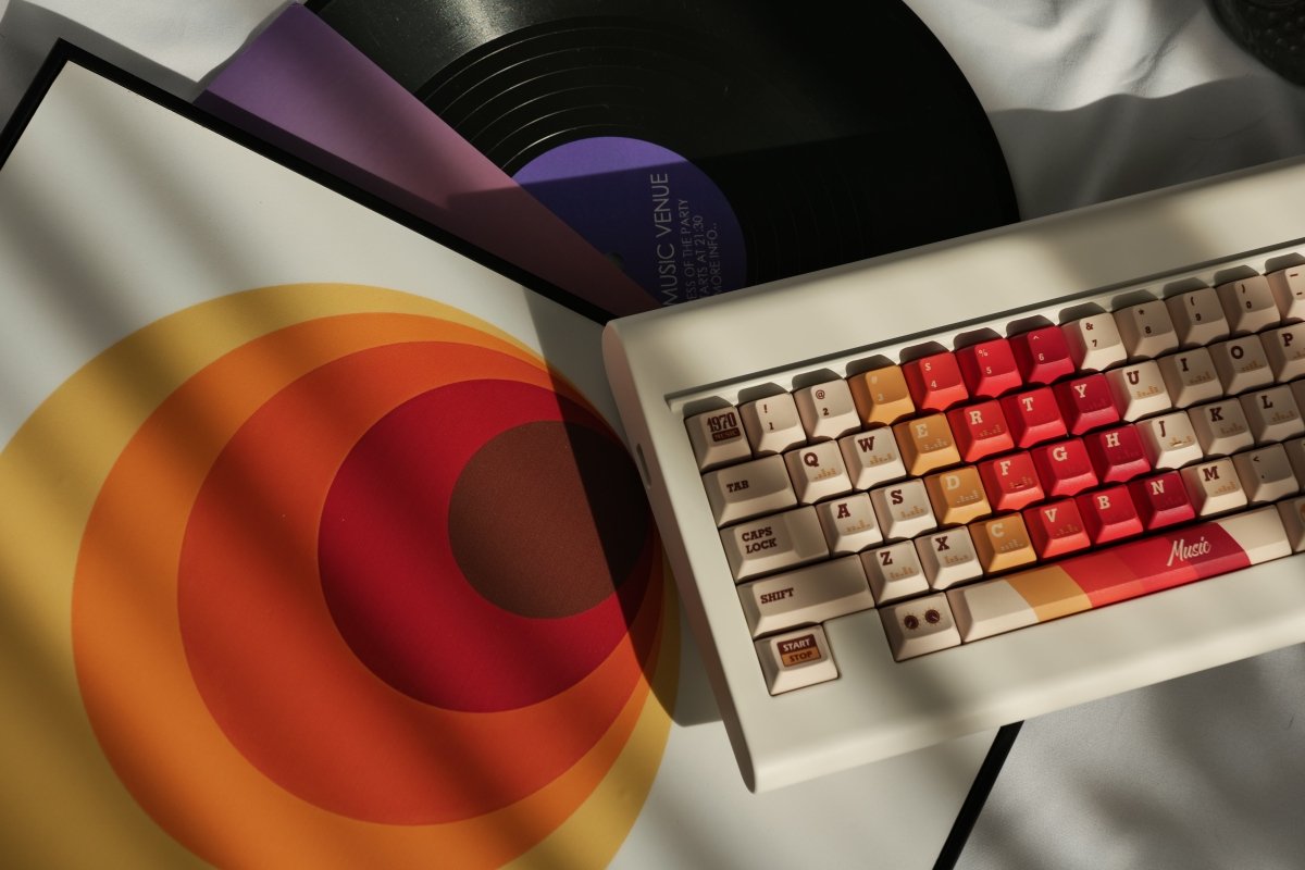 Cool 1970 Theme Retro Vintage Keycap Set