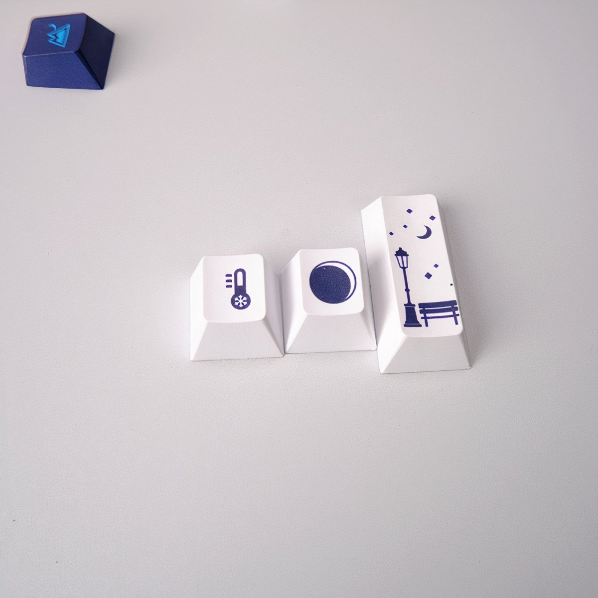Cool Snowy Night Theme Gradient Keycap Set