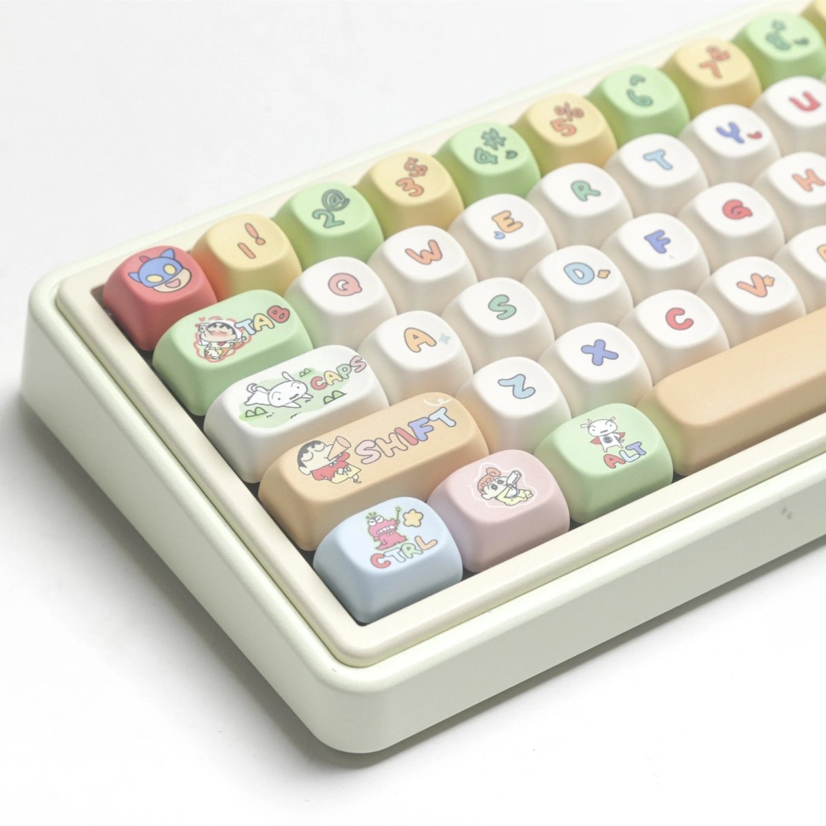 Cute Crayon Shin-Chan Theme Artisan Keycap Set