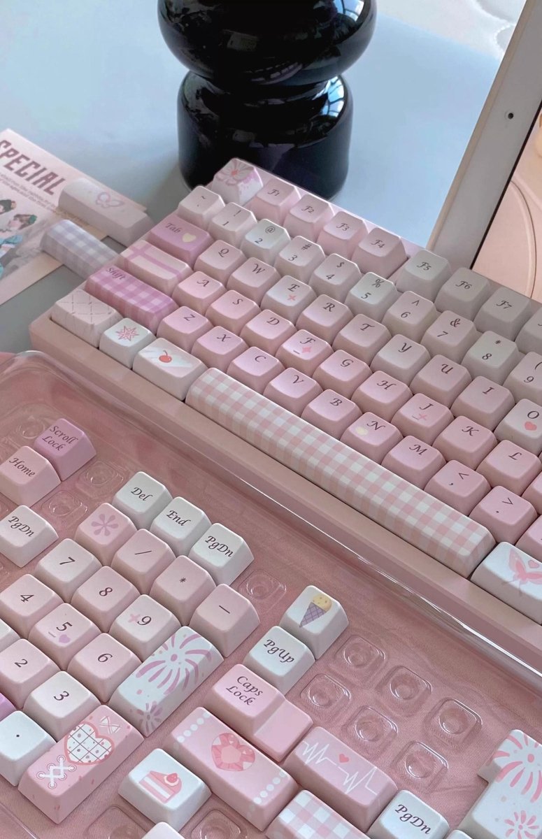 Cute Pink Valentine Day Theme Keycap Set