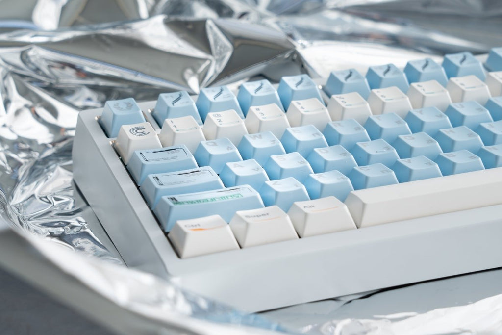 Space Station - Themed Blue Artisan Keycap Set